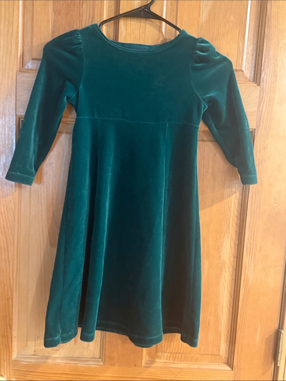 Lands’ End girls velvet green Christmas dress size 5.